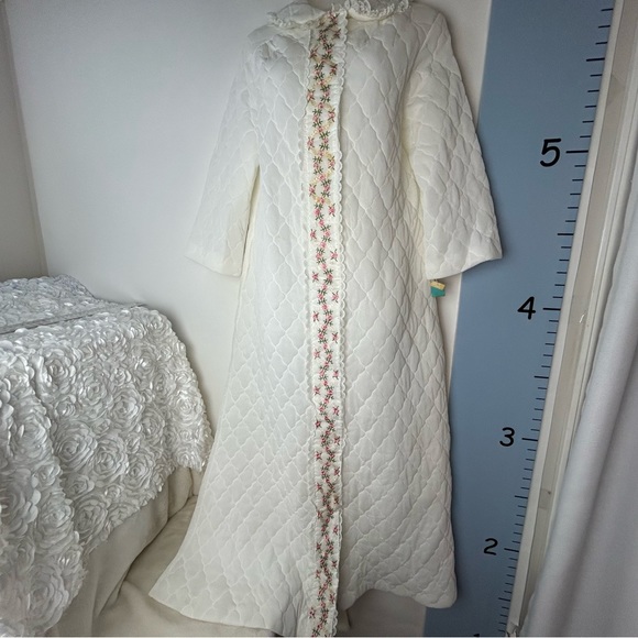 jcpenney Intimates & Sleepwear Vintage Jcpenney White Maxi Robe